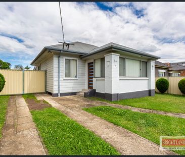 IDEAL HOUSE FOR A FAMILY HOME - Photo 5