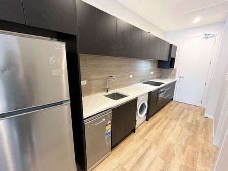 Modern Executive Studio in the Heart of the CBD - Photo 4