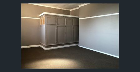 ENJOY THE VILLAGE LIFE! - Photo 2