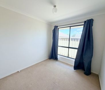 Stylish and Spacious Villa - Photo 4