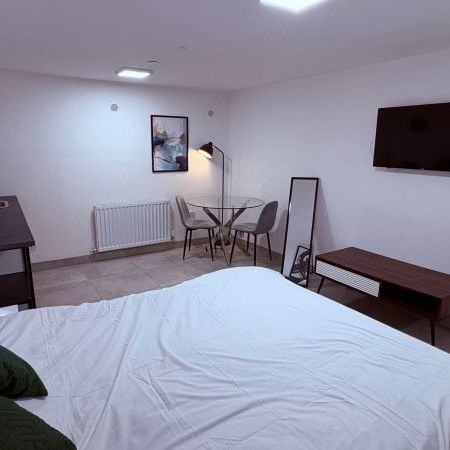 Flat 6, 21 Silver Street - Photo 4