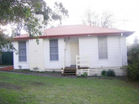 Two-bedroom home - Photo 2