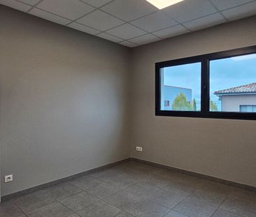 Location bureaux 4 pièces, 56.00m², Rouffiac-Tolosan - Photo 6