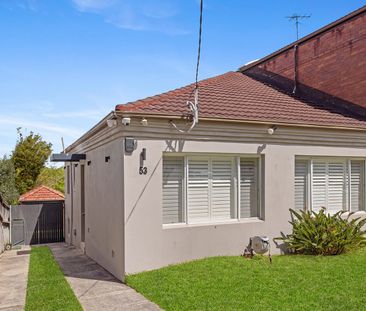 Stylish Coastal Living in the Heart of North Bondi - Photo 5