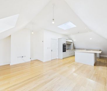 2 bedroom penthouse to rent - Photo 6