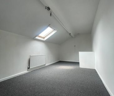 2 Bed Terraced House, Woodview Mount, LS11 - Photo 5