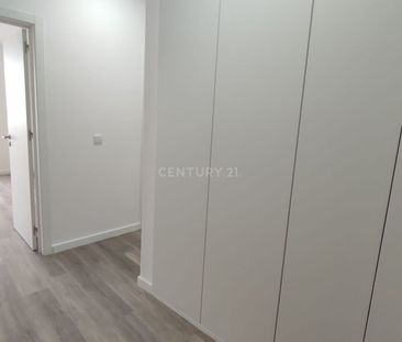 Apartamento T1 | Totalmente Remodelado - Photo 1