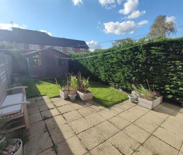 2 bedroom semi-detached house to rent - Photo 6