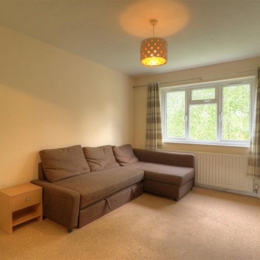 2 BED Apartment To rent - Photo 1