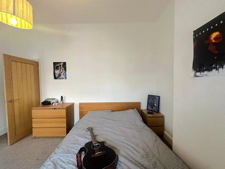 3 bedroom terraced house to rent - Photo 4