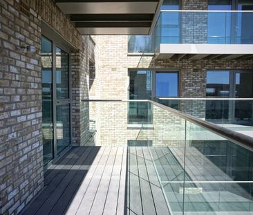 Chamberlain Court, Green St, London, E13 9AX - Photo 5