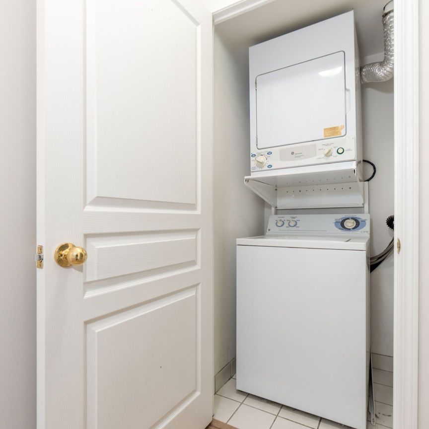 For Lease - 2545 Erin Centre Boulevard Unit# 1111, Mississauga, Ontario - Photo 1