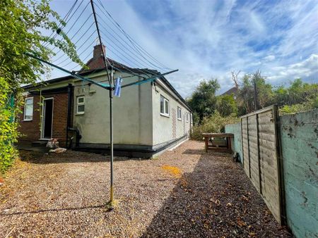 10 bedroom detached house to rent - Photo 5