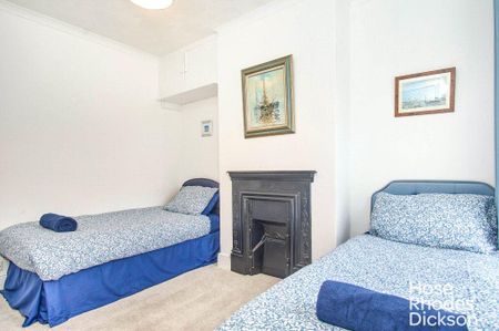 3 bedroom semi-detached house to rent - Photo 4