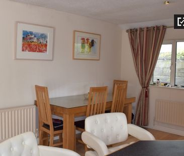Cozy room for rent in 5-bedroom house in Glasnevin, Dublin - Photo 3