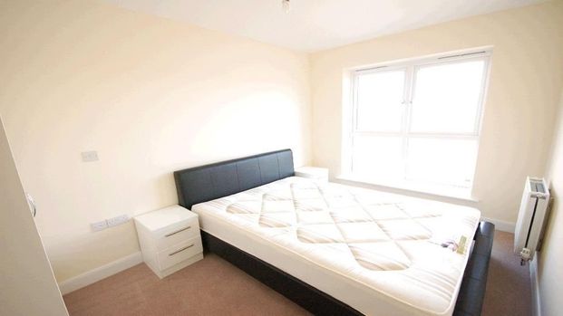 Englefield House, Moulsford Mews, Reading, RG30 - Photo 1