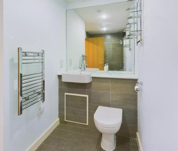 2 bedroom apartment to rent - Photo 5