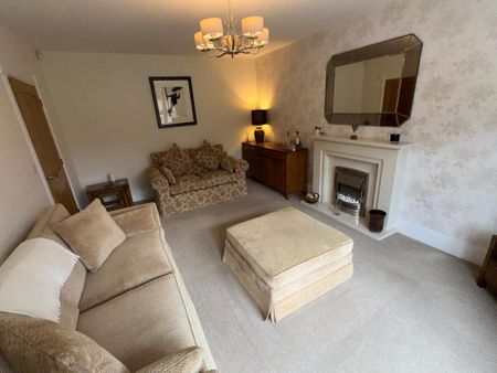 4 bedroom detached house to rent - Photo 4