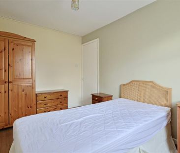 2 bedroom Flat to rent in Stoneleigh Avenue, Longbenton, Newcastle ... - Photo 6