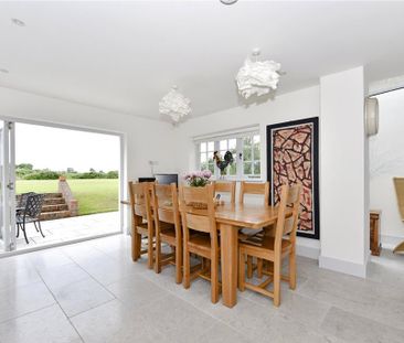 4 bedroom detached house to rent - Photo 6