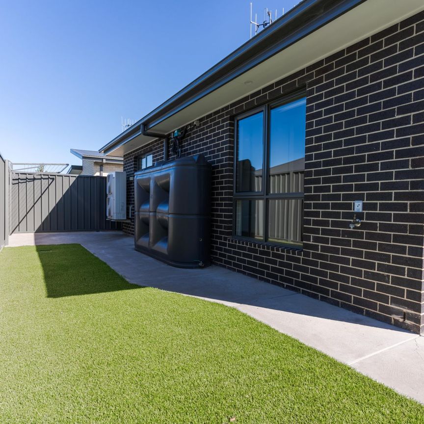 9 Quigley Street, Googong - Photo 1