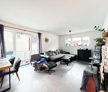 Helle Eleganz: 2-Zimmer Mietwohnung in Siegburg. Bj. 2019, Balkon, ... - Photo 1