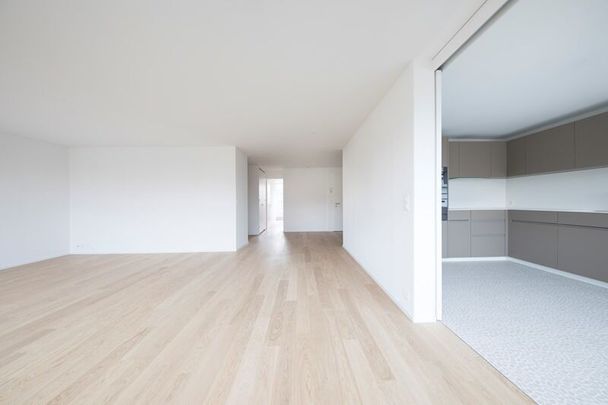 Schöne, helle Wohnung zu vermieten - 5 Minuten vom Bahnhof entfernt! - Photo 1