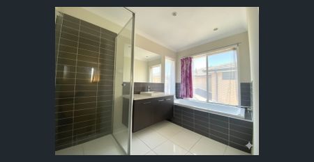 Spacious and plenty of room for the whole family. - Photo 5