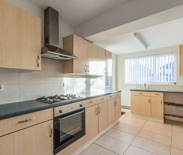 2 bedroom semi-detached house to rent - Photo 2