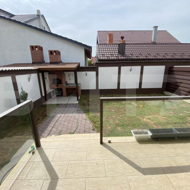 Casa modernă, 200 mp utili, 4 camere, zona Ford - Photo 1
