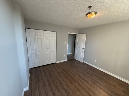 One Bedroom Apartment - Photo 5