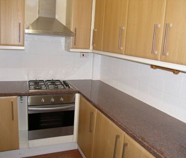 5 Bed Student Accommodation - Photo 4