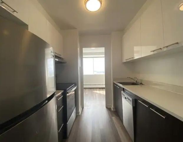 5501 Adalbert | 5501 Avenue Adalbert, Côte Saint-Luc · 1 ch. - Photo 1