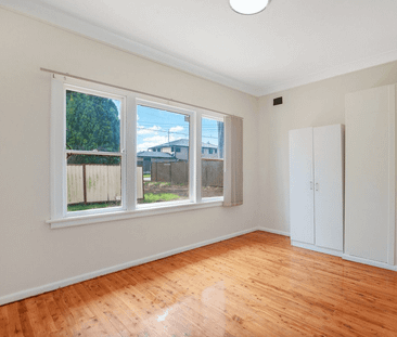 Make this house your home! - Photo 1