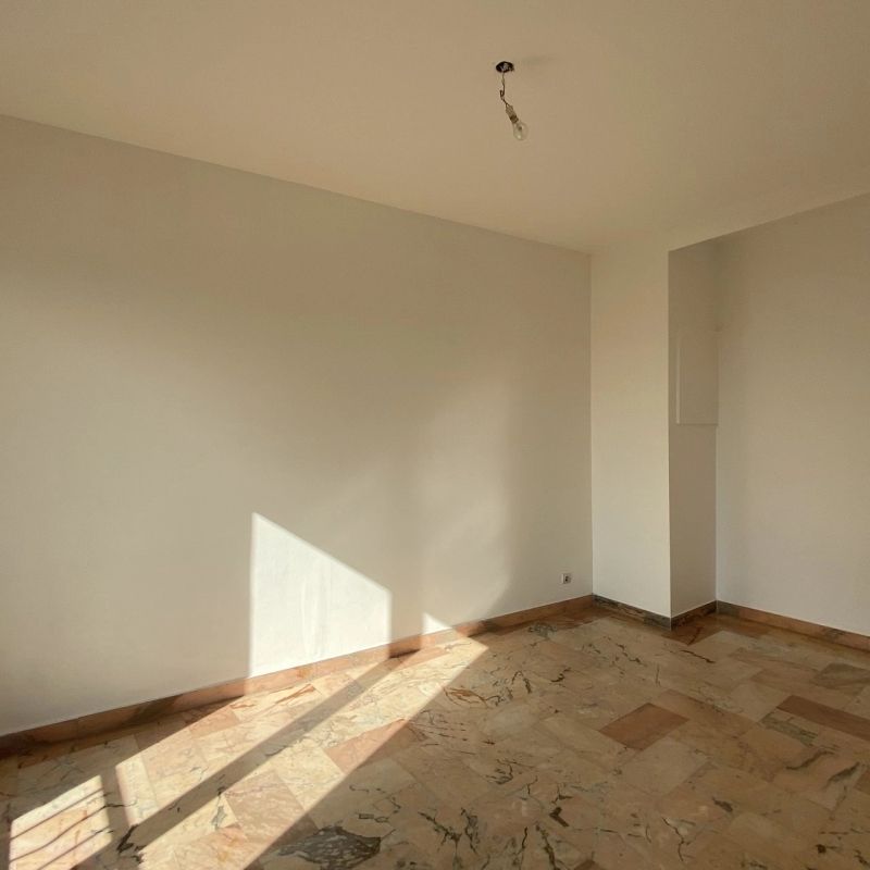 Location T4 a 5 min a pied de la Rotonde - Photo 1