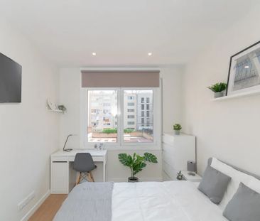 Carrer de Calàbria, Barcelona, Catalonia 08029 - Photo 5