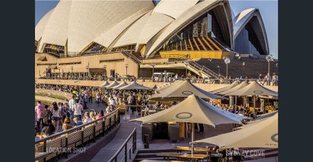 CENTRALLY LOCATED RECENTLY UPGRADED APARTMENT| Furnished - Photo 5