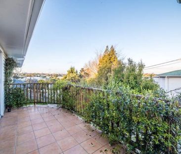 Property Management229 Wairau Road, Totara Vale - House for Rent - Photo 6