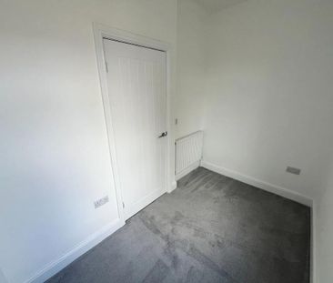 3 bedroom end of terrace house to rent - Photo 6