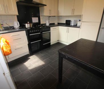 4 bedroom house share to rent - Photo 2