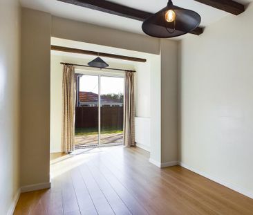 3 bedroom semi-detached house to rent - Photo 5