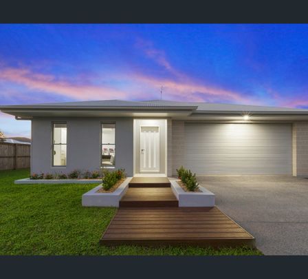 1 Master Circuit, Trinity Beach, Qld 4879 - Photo 1