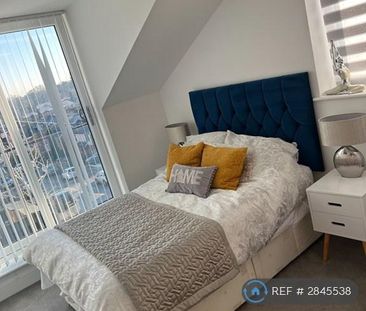 2 bedroom penthouse to rent - Photo 6
