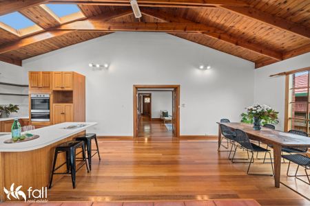 Charming Sandy Bay Home - Available for a 6-Month Lease - Photo 4