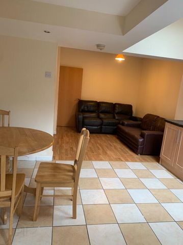 24 Harleston Street, Belfast, BT9 5FS - Photo 2