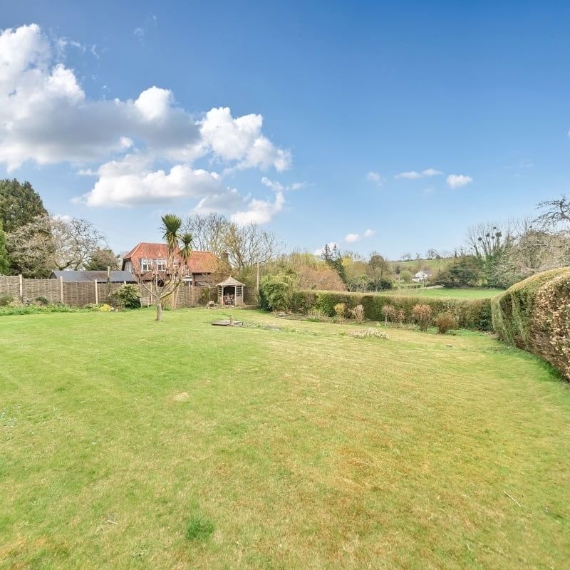 4 bedroom semi-detached house to rent - Photo 1