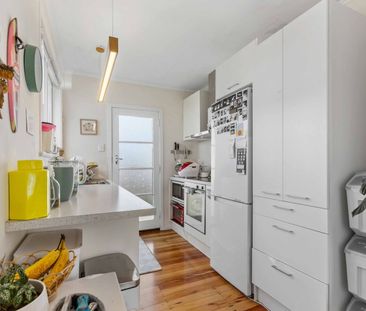 Easy Living - Photo 3