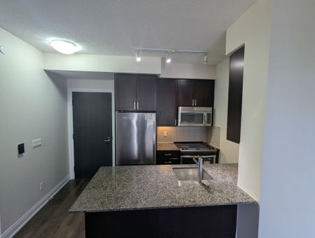For Lease - 18 Graydon Hall Drive Unit# 1407, Toronto, Ontario - Photo 5