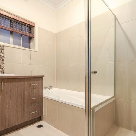 988 Calimo Street, North Albury - Photo 4