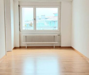 Offer a spacious and comfortable space in a quiet location - Photo 3